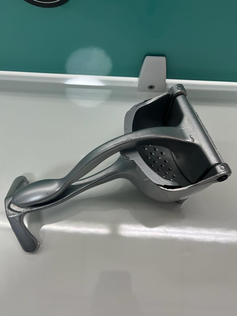 Manual Fruit Press Aluminum Squeezer/Juicer